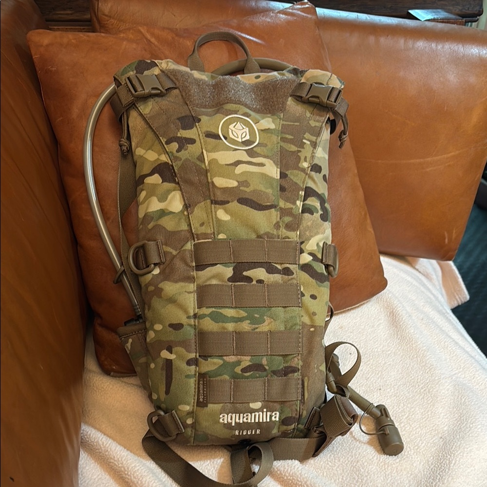 Never used Aquamira Rigger hydration backpack!